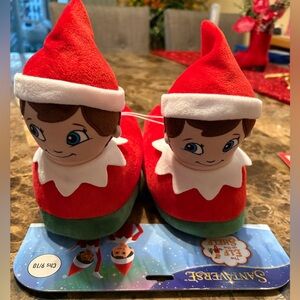 Festive NWT  Elf Kids Slippers - Red and Green. Size kids 9/10